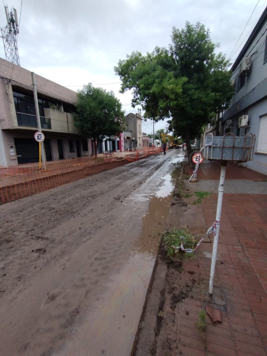 Corte en calle Falucho.