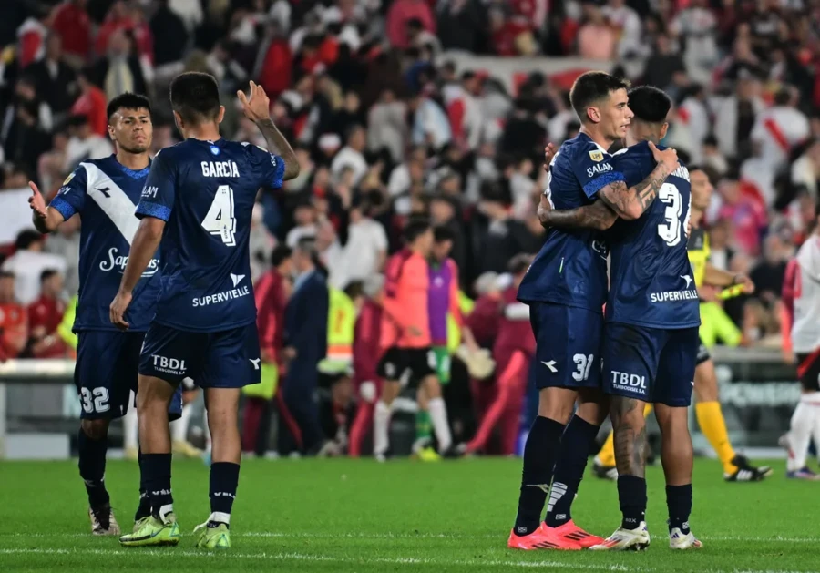 EN LINIERS. Vélez está acercándose a la gran chance del título.
