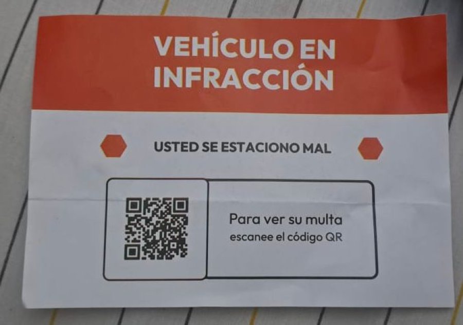 Los mensajes que dejan los estafadores en los veh&iacute;culos.