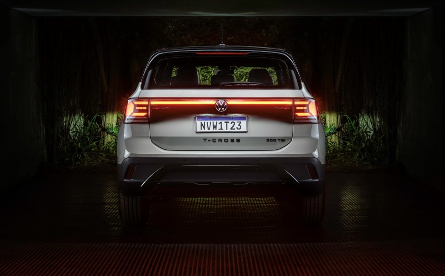 INCORPORACIÓN. La versión Trendline” AT 200 TSI con caja automática de 6 marchas y mayor equipamiento ya está en la red de concesionarios Volkswagen.