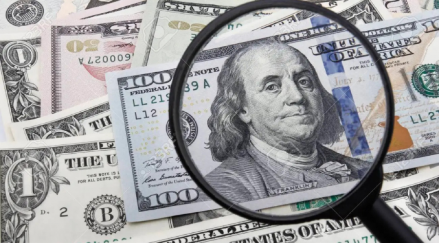 DÓLARES. Por ahora continuarán las restricciones, el Gobierno evitará tomar riesgos en la previa de las elecciones.