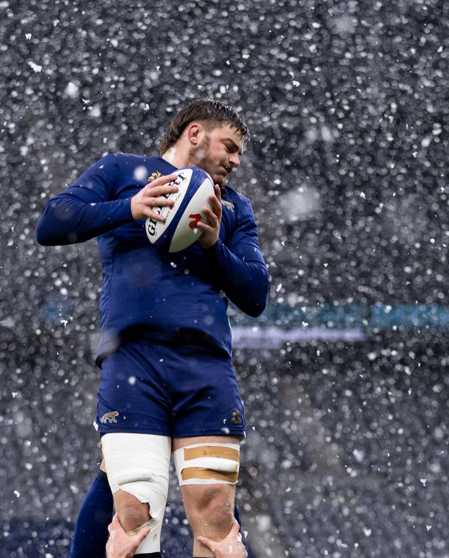 FRIO EN PARIS. Rubiolo entrenando con nieve.