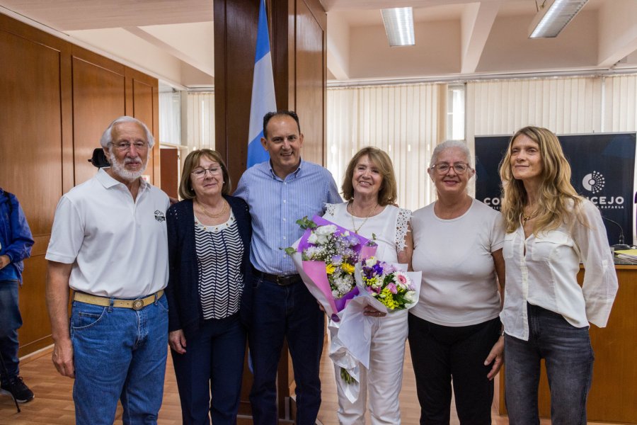 UNIDOS. Juan Felissia, Mar&iacute;a Felissia, Fernando Belinde, Elisa Cordera de Armando, Elena Mandrile y Gabriela Armando.