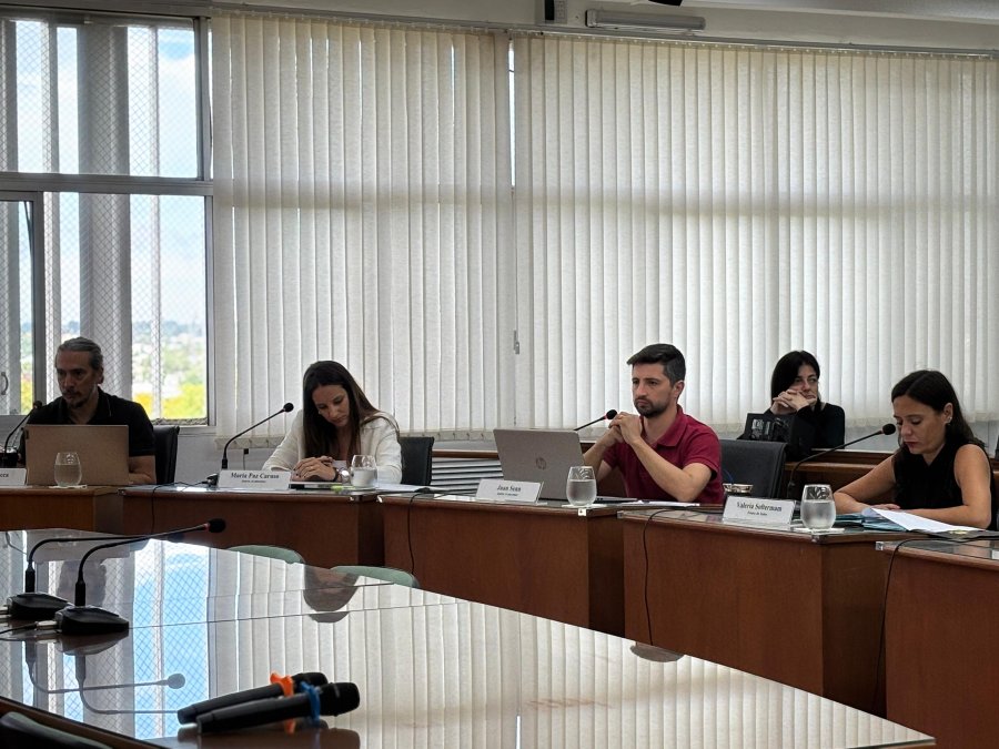 ESFUERZO. Los concejales opositores no lograron aprobar su proyecto para limitar las compras directas del DEM.