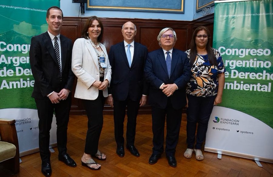 Pablo Lorenzetti, Sheila Abed, Ricardo Lorenzetti, Antonio Herman Benjamin y Claudia Leguizamón.