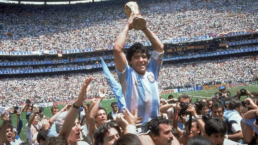 A cuatro años de la muerte de Maradona.