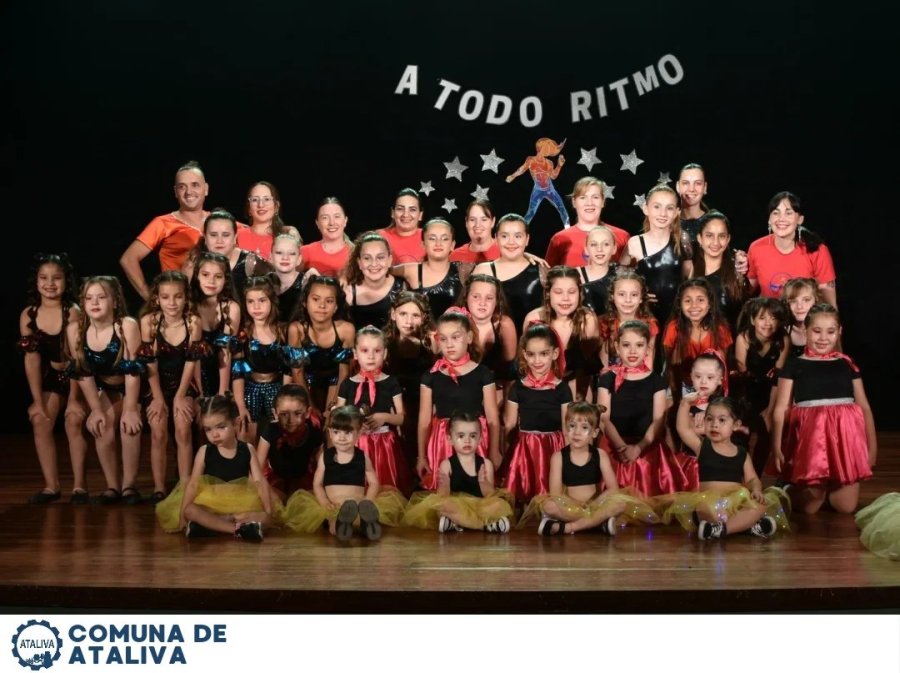 El grupo que se lució con sus brillantes coreografías.