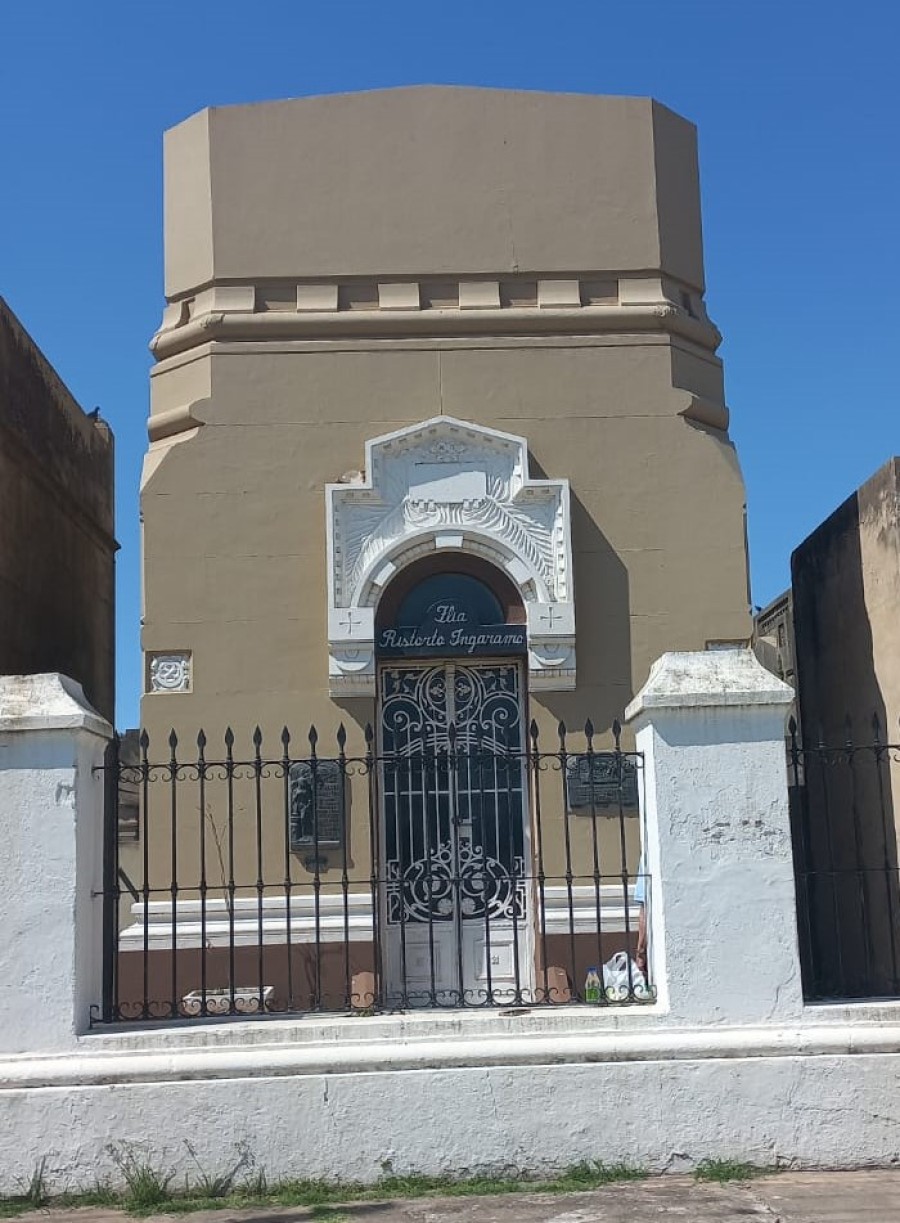 En el cementerio de Sunchales: panteón monumental familia Ristorto-Ingaramo