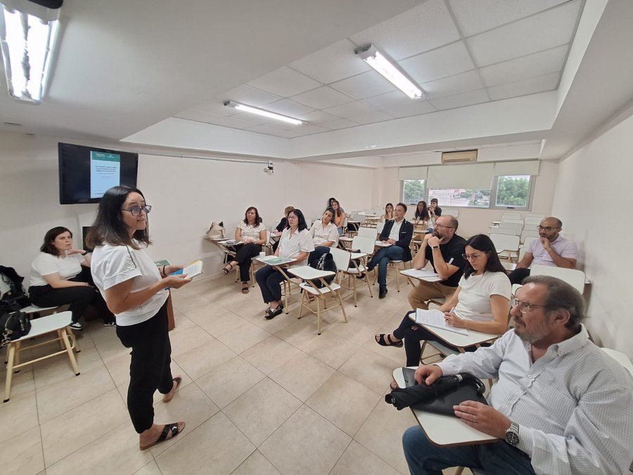 La presentación del informe se efectuó en la UCES Sede Rafaela.
