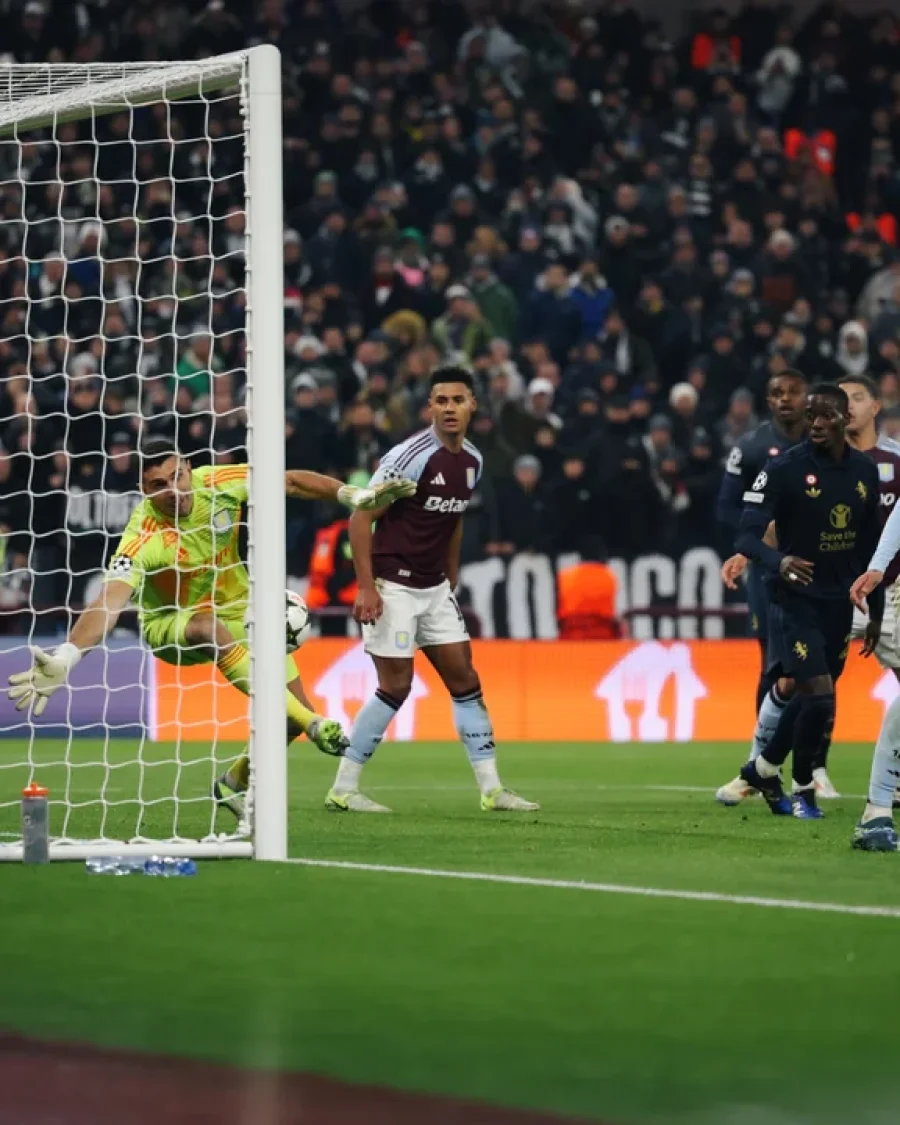 Emiliano "Dibu" Martínez.