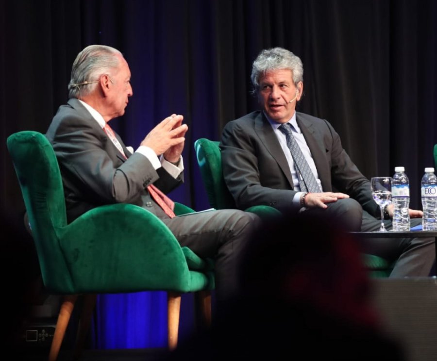 ANUNCIO. El presidente de la UIA, Daniel Funes de Rioja, y el secretario Juan Pazo, en la conferencia del martes.