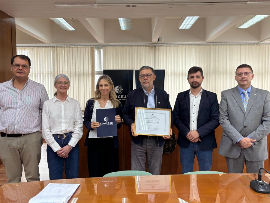 UNRAF. Ascúa y Gutiérrez recibieron la declaración del Concejo.