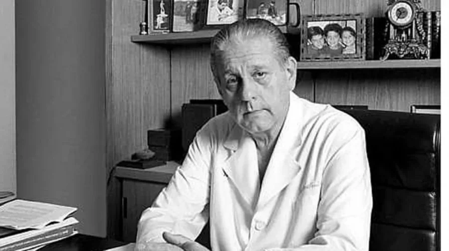 REN&Eacute; FAVALORO. Una personalidad respetada por todos los argentinos.