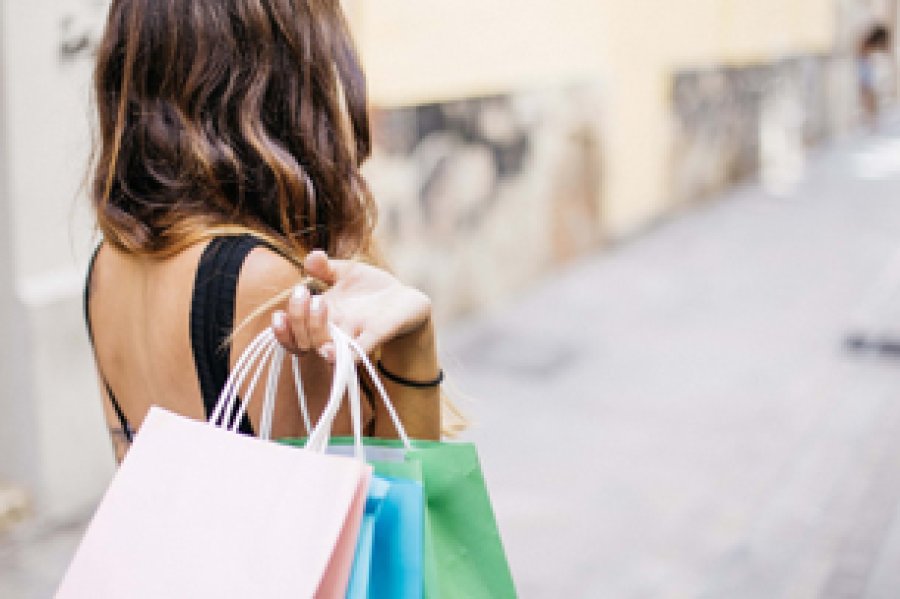 Fue perge&ntilde;ado como un alerta al excesivo consumismo navide&ntilde;o.
