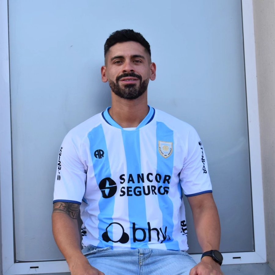 FIN DEL VINCULO. Galeano, uno de los contratos más altos que tenía la Crema.