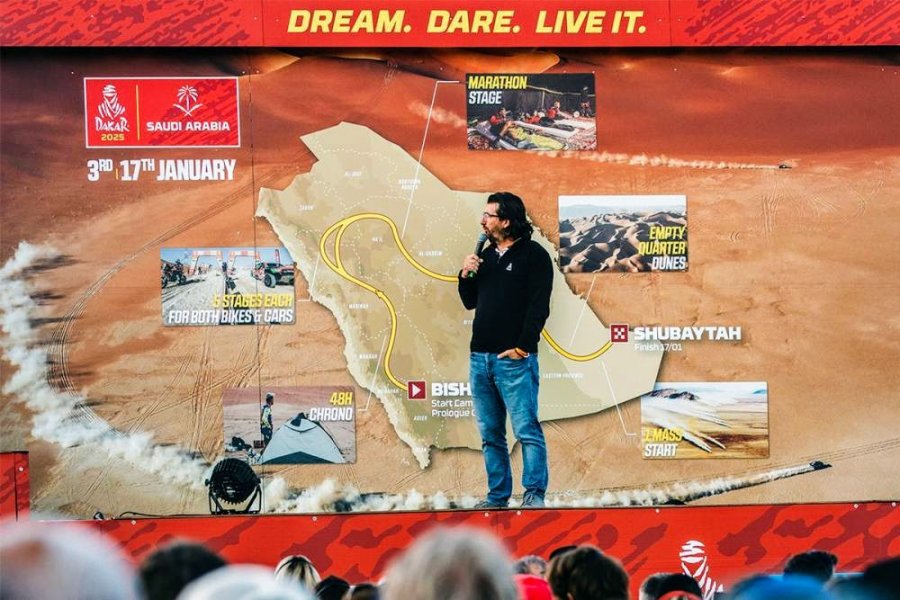 David Castera durante la presentaci&oacute;n de la prueba que se disputar&aacute; en Arabia.