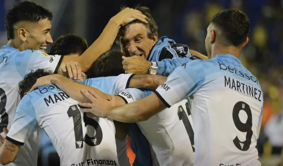 RACING SUPERÓ AL CANALLA EN ROSARIO