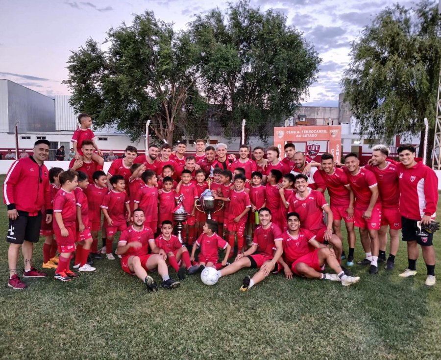 LA PRIMERA DE FERRO JUNTO A LOS INFANTILES, EN UN DÍA INOLVIDABLE PARA LOS MÁS PEQUEÑOS.