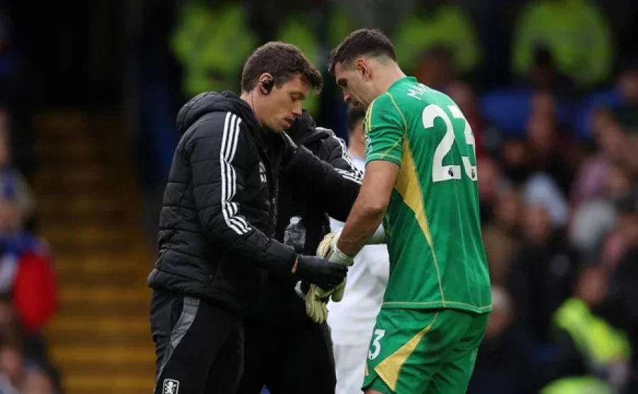 COMPLICACION. Martínez sufrió una fractura en el meñique izquierdo.