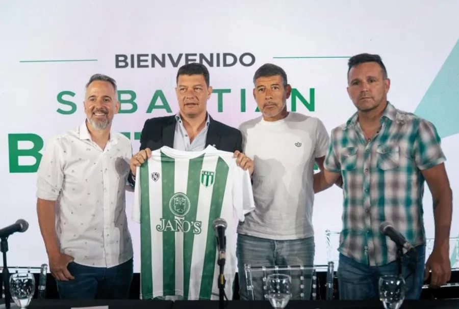 SEBASTIÁN BATTAGLIA FUE PRESENTADO COMO NUEVO DT DE SAN MIGUEL