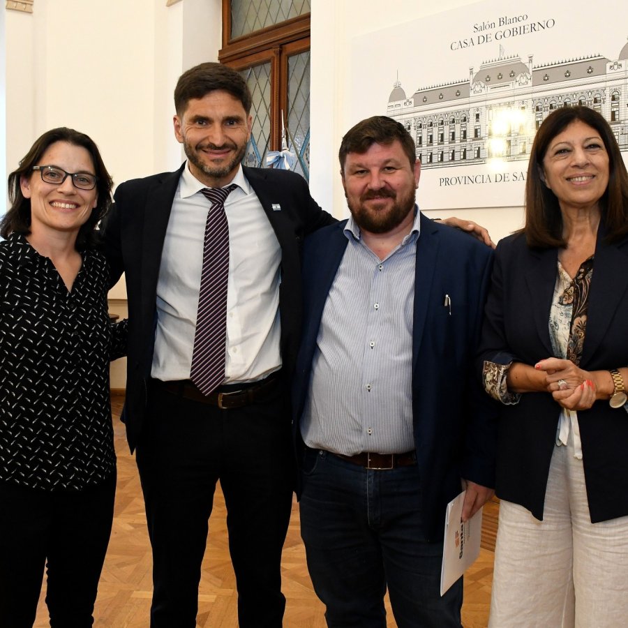 Eugenia Gamero, Maximiliano Pullaro. Pablo Pinotti y Clara García durante la ceremonia.