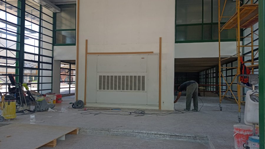 El municipio anuncia la renovaci&oacute;n del hall de entrada.