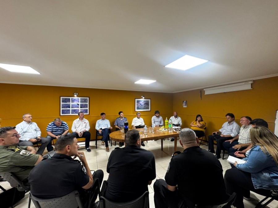 MESA DE TRABAJO. Vista general del reciente encuentro.