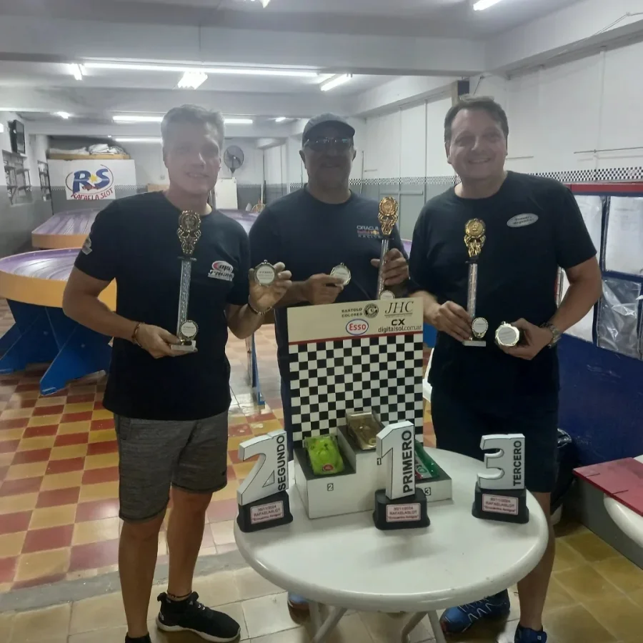 PODIO.- 2º José Scanarotti, 1º David Pérez y 3º Gustavo Scanarotti.
