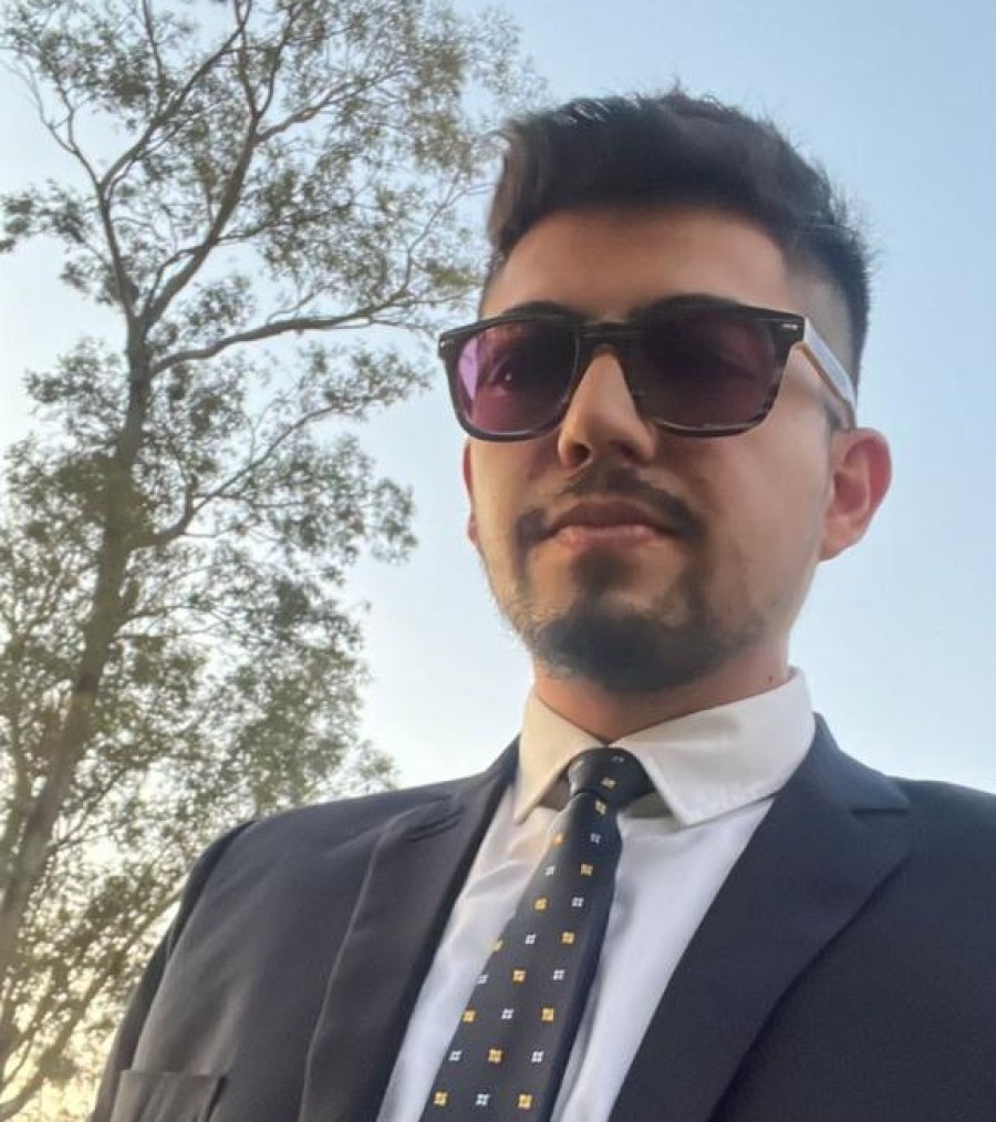 CON UÑAS Y DIENTES. El abogado José María Silvela lidera la defensa de los hermanos detenidos junto al Dr. Andrés Colón.