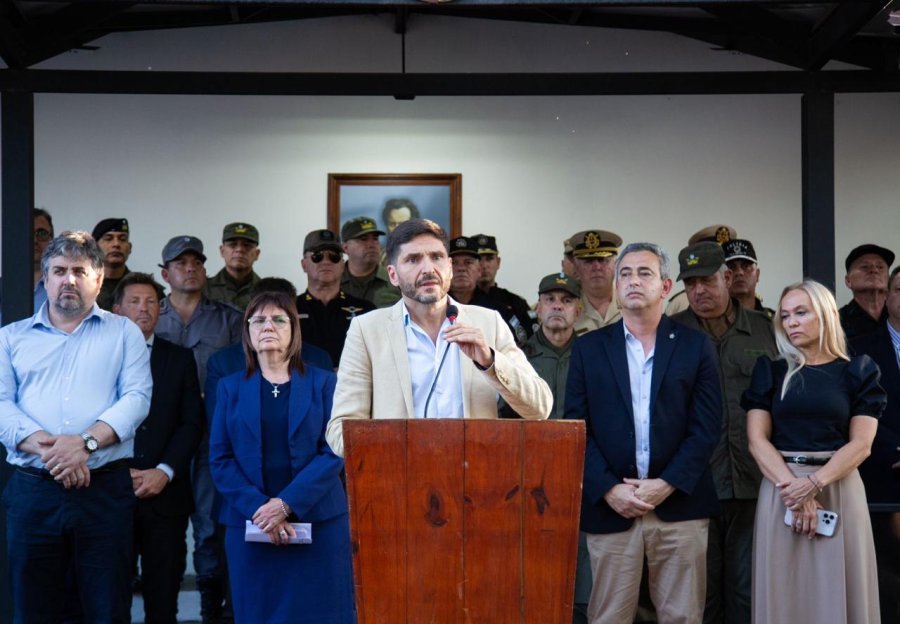 EN ROSARIO. &ldquo;Hay un trabajo conjunto que les muestra a las bandas criminales que iremos por ellas hasta que recuperemos la paz&rdquo;, dijo Pullaro al compartir el acto con Bullrich.