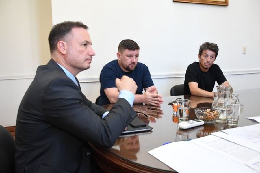 Lisandro Enrico, Pablo Pinotti y Luis Zamateo durante el acto.