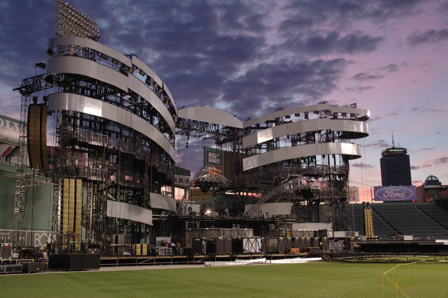 A Bigger Bang / Stufish