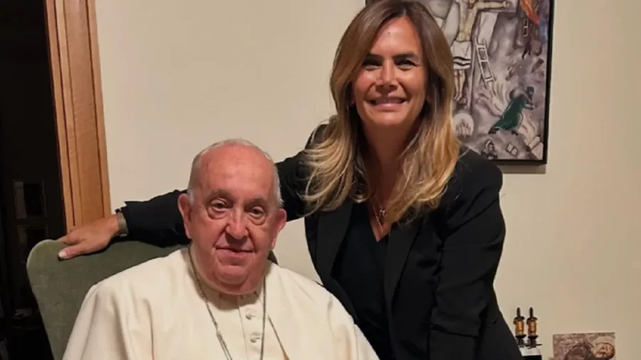 Granata junto al Papa Francisco en el Vaticano. (IG GRANATA)
