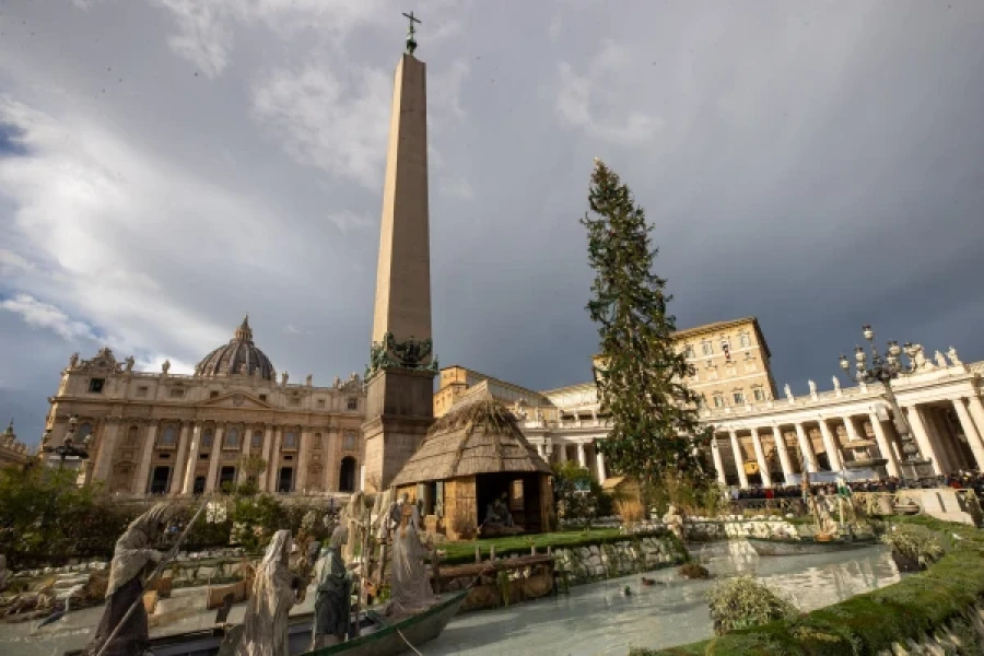Donar   Portada   Vaticano   Inauguran en el Vaticano el pesebre y el &aacute;rbol de Navidad 2024  Inauguran en el Vaticano el pesebre y el &aacute;rbol de Navidad 2024  Inauguran en el Vaticano el &aacute;rbol y el