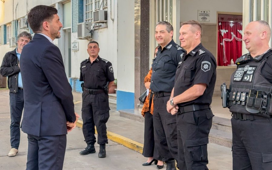 El gobernador Maximiliano Pullaro llev&oacute; a cabo encuentros de trabajo en Rosario.