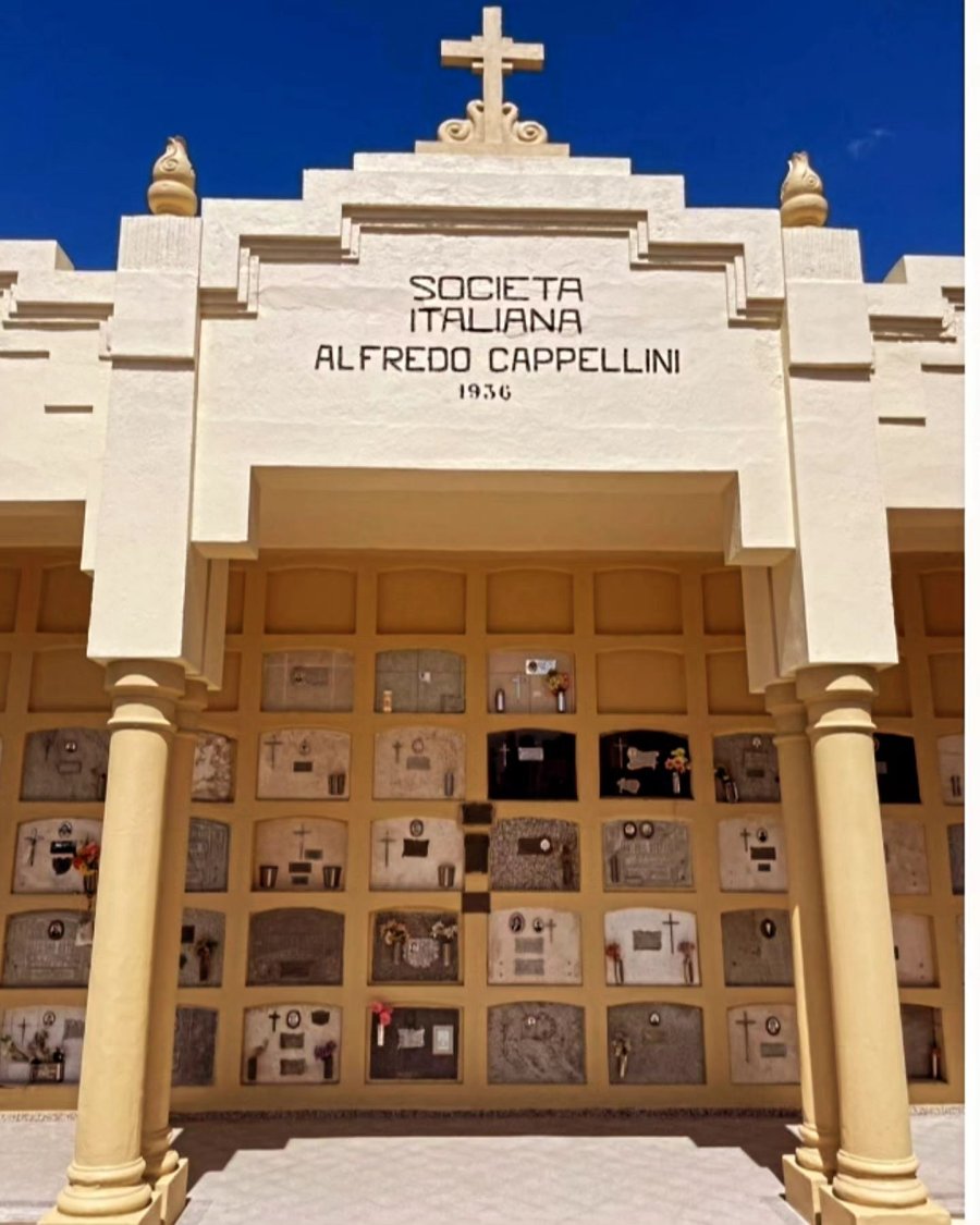 El panteón social que fue restaurado.