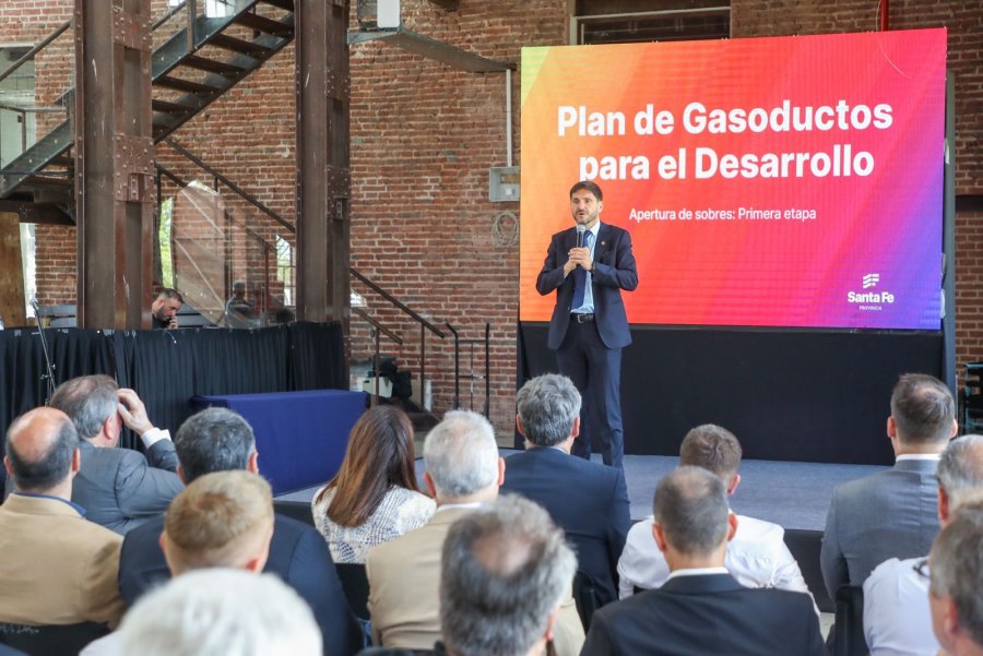 El gobernador Pullaro destac&oacute; el plan de inversiones para el desarrollo productivo de la Provincia. (SCS)