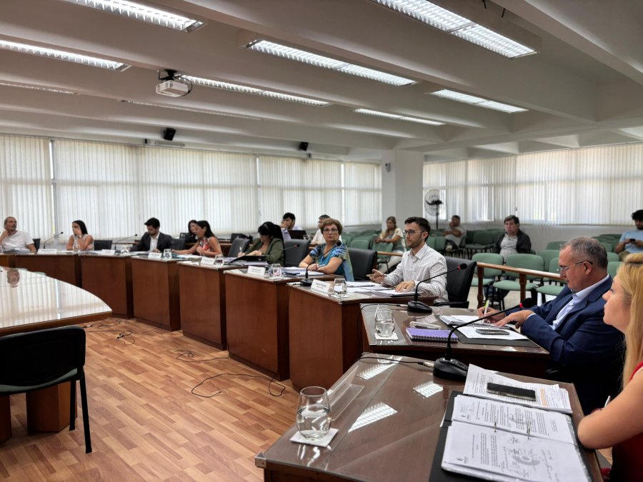 SESI&Oacute;N. El tratamiento de la Tributaria comenz&oacute; en modo arm&oacute;nico y termin&oacute; con cruces entre oficialismo y oposici&oacute;n.