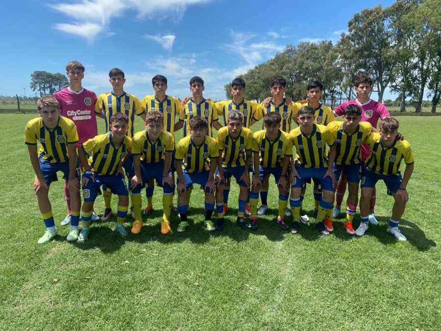 El equipo de s&eacute;ptima divisi&oacute;n de Rosario Central, donde juega el rafaelino Benja Heinzmann. (RC)
