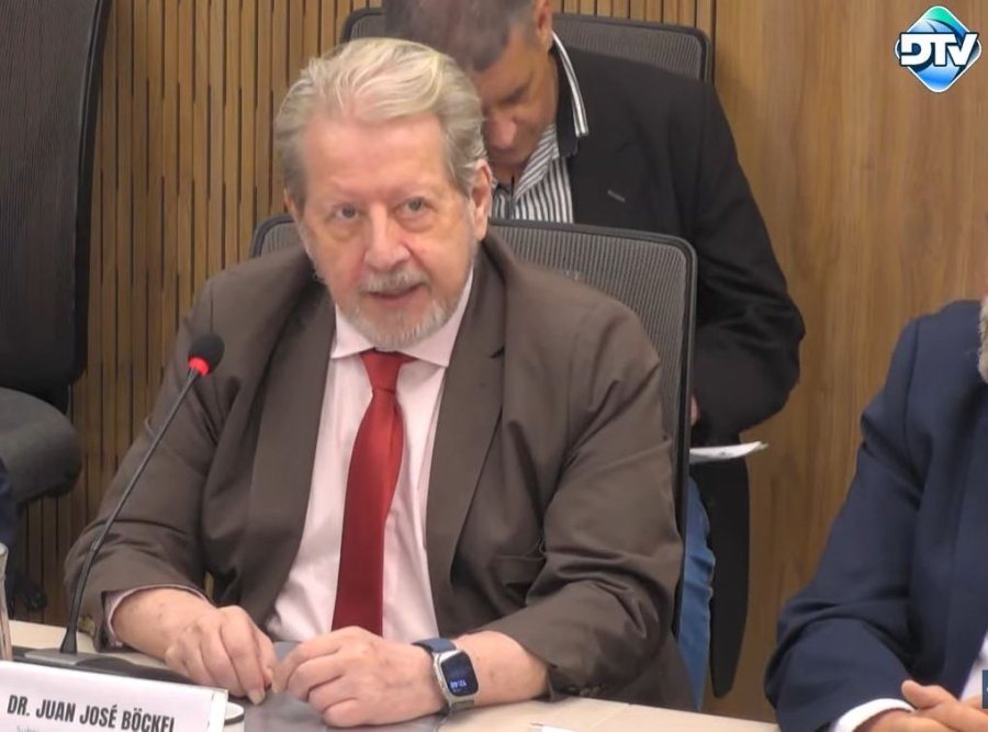 ENCUENTRO. Juan Jos&eacute; B&ouml;ckel estuvo presente en la reuni&oacute;n que se desarroll&oacute; el martes.