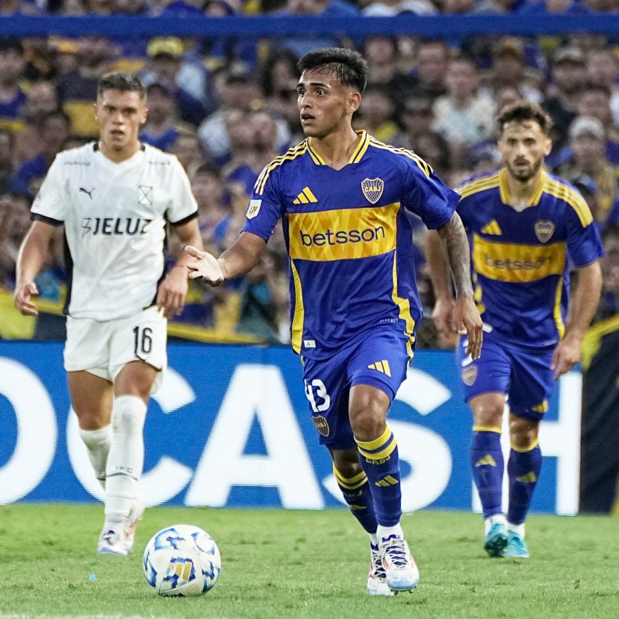 POCAS LUCES. Fue un 0 a 0 a tono con la despedida de ambos.