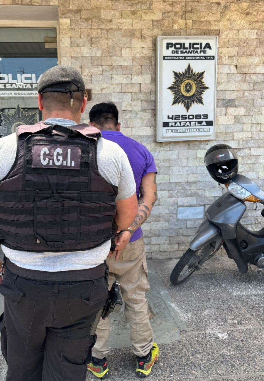 El sujeto de 38 años arrestado -GSM- ingresó a sede de la Comisaría Primera.