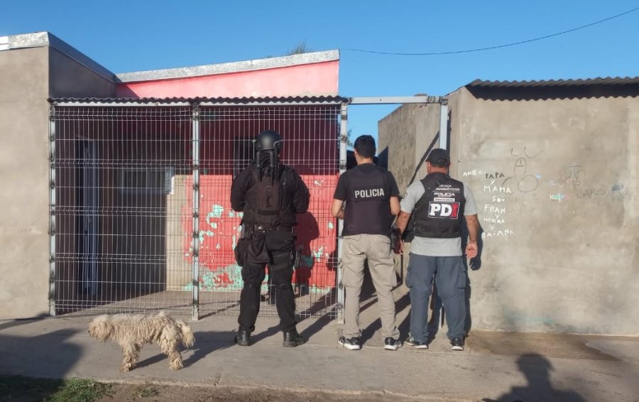 Los allanamientos realizados por PDI en Tostado. Uno de ellos en en calles Eva Perón e Islas Malvinas.