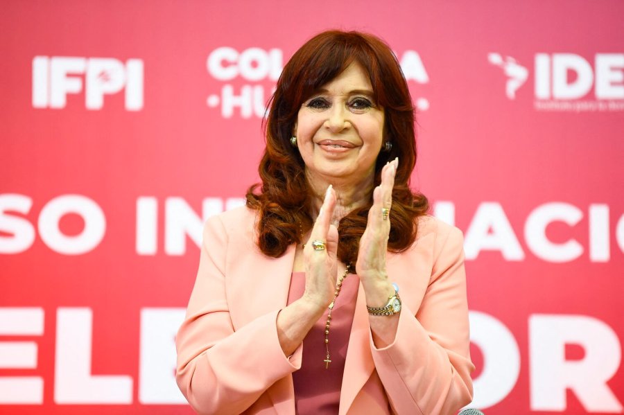 SIN OBSTACULOS. La Corte rechazó el último recurso de Cristina Kirchner y será procesada junto a su hijo Máximo.