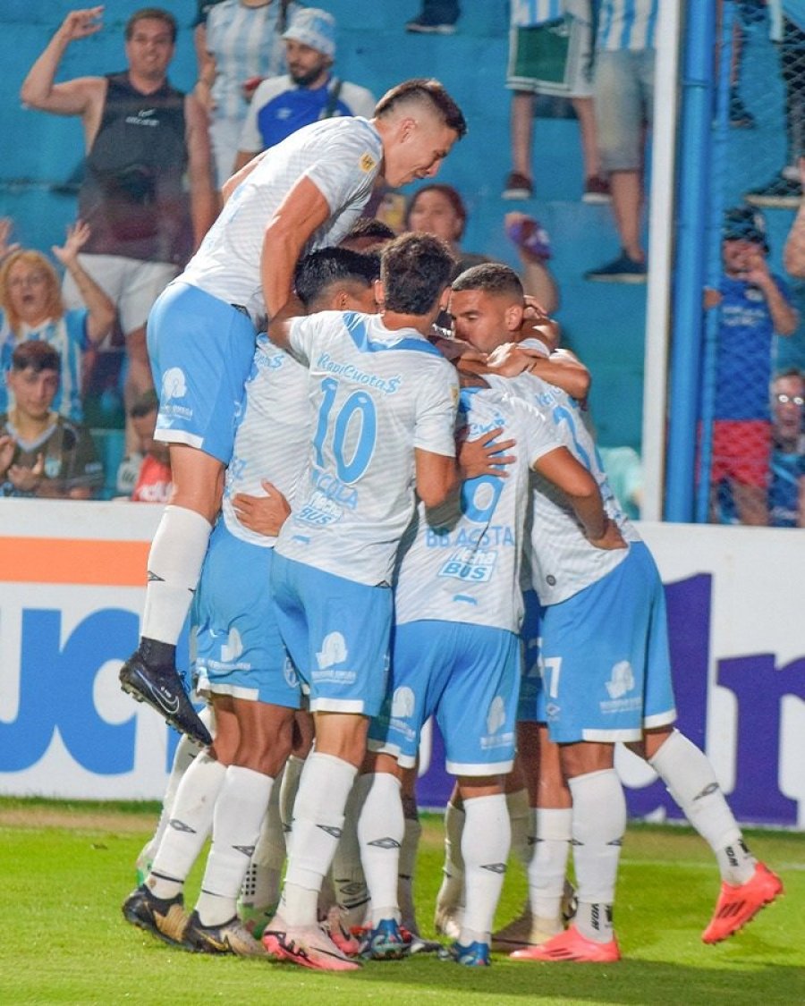 EL DECANO SUPERÓ A CENTRAL CÓRDOBA EN TUCUMÁN