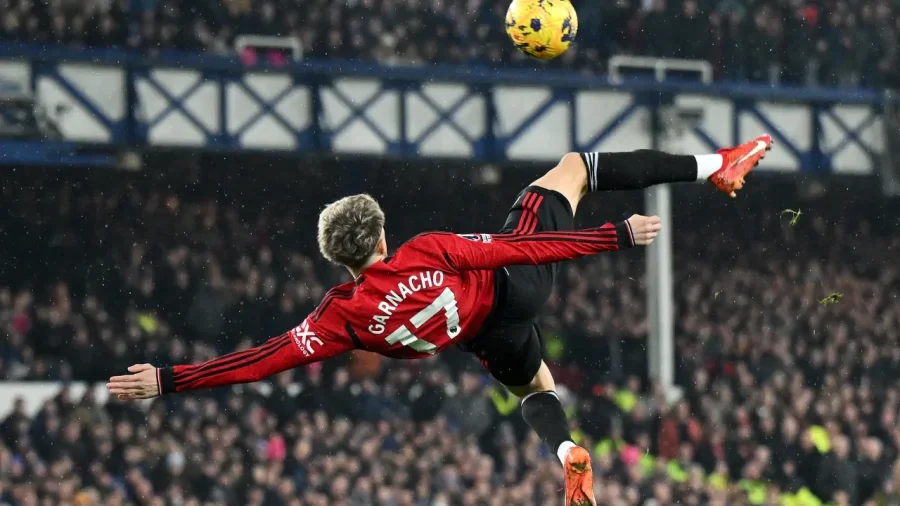 El gol de Garnacho que valió un premio Puskás