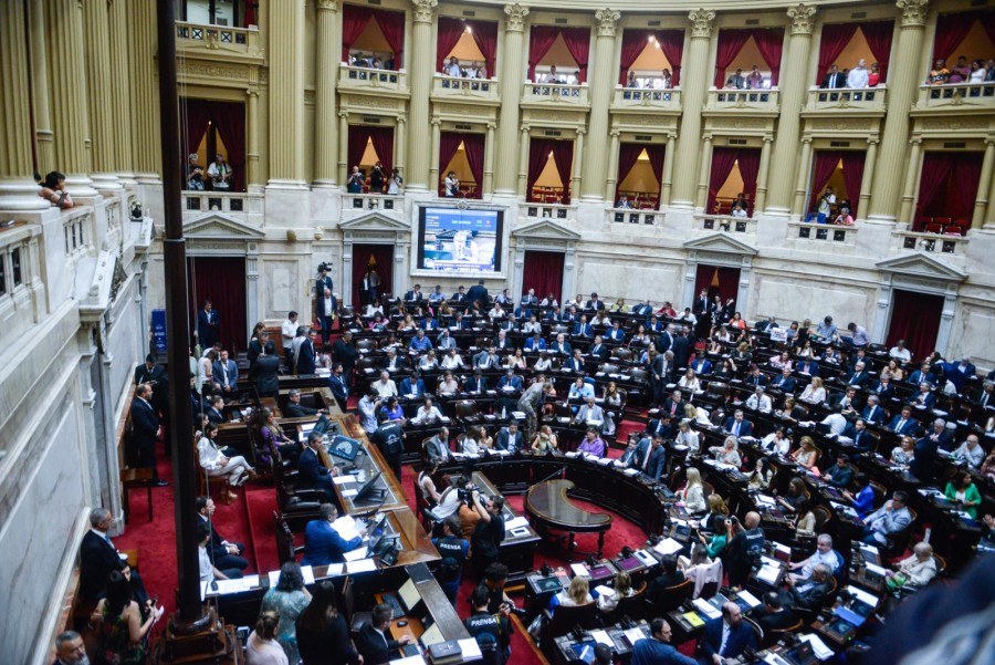 ¿NUEVA CRISIS POLITICA? El Senado podría enfrentar un nuevo escándalo por los sueldos de los legisladores.