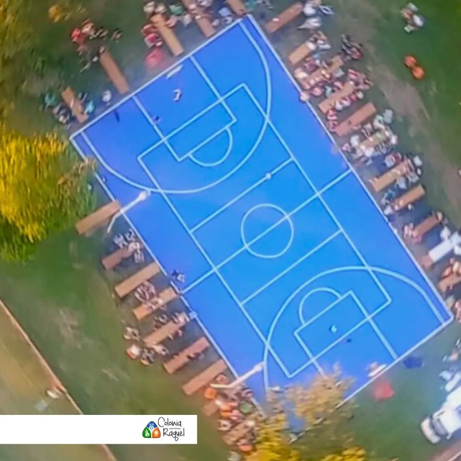 Estupenda vista aérea del playón.