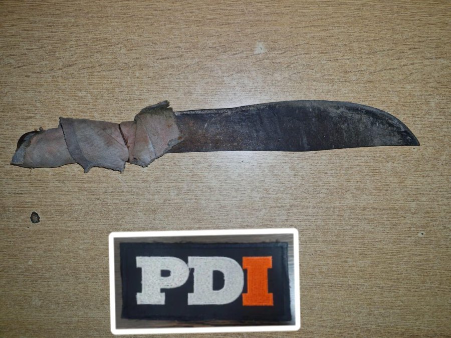 El arma blanca utllizada por el detenido.