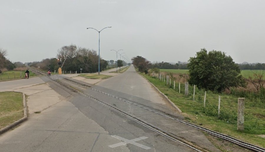 La fatal colisión ocurrió a metros del cruce de Bv. Lehmann al 3500 con las vías del ferrocarril.